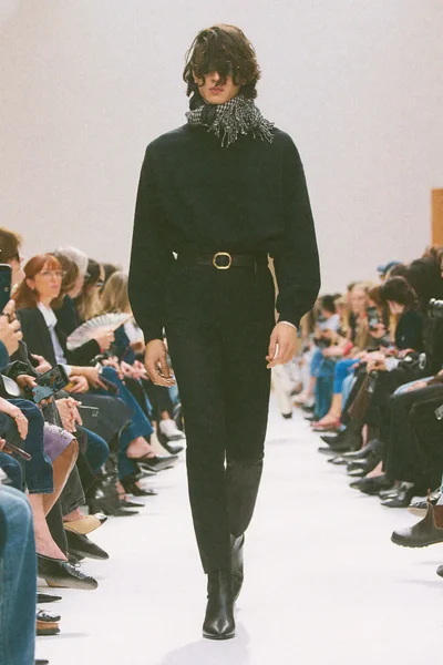 Look 12